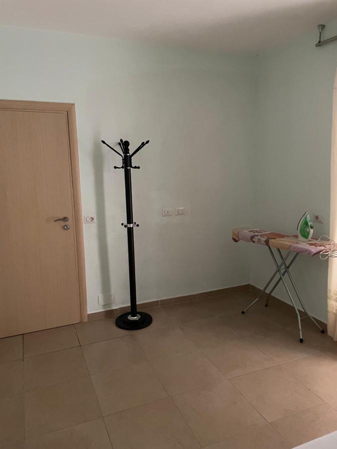 Xhulio Apartments Sarande Exterior photo